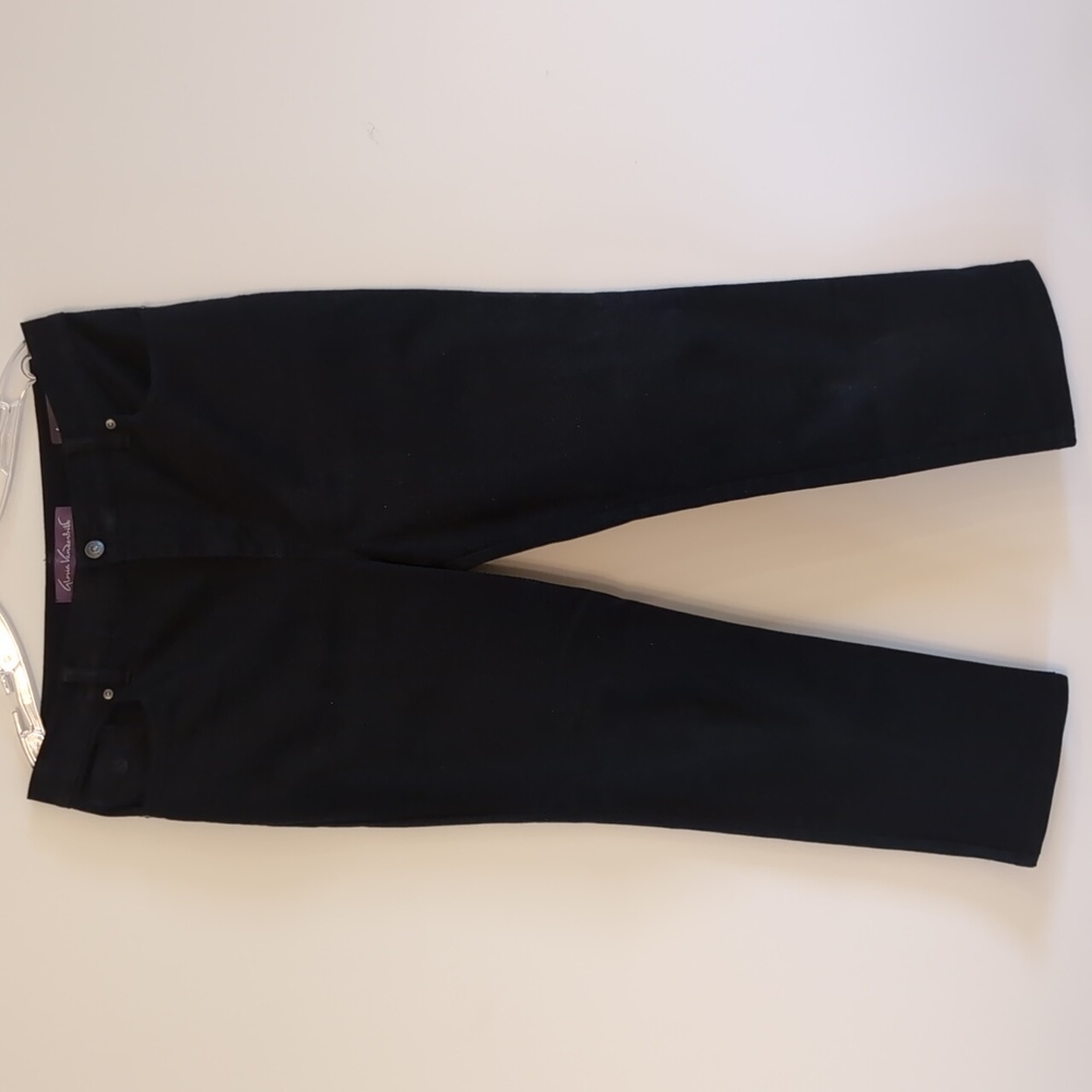 Gloria Vanderbilt - Coal-Black Size 12 Amanda Petite / Short Jeans - Like New
